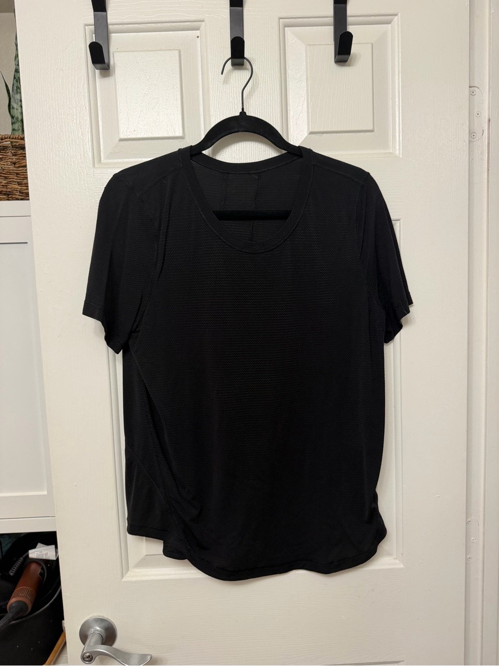 Lululemon Black Women's Short Sleeve Athletic Top